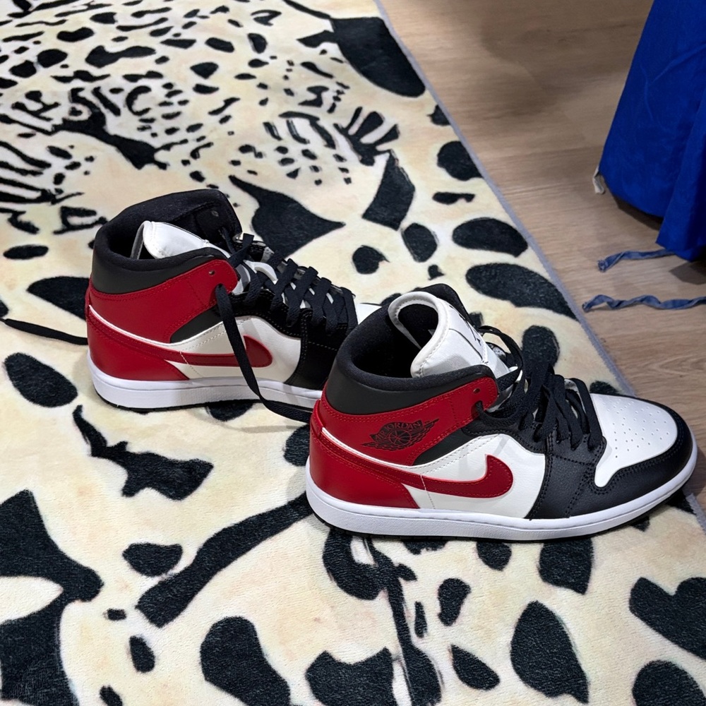 Nike Red and Black High-Top Sneakers - Picture 4 of 9
